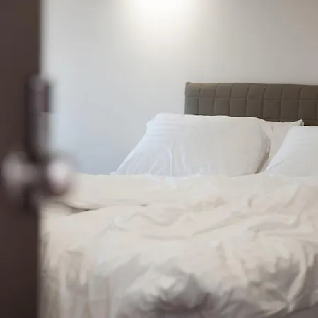 بي4بي أثينز سيغنيتشر 4* أثينا
